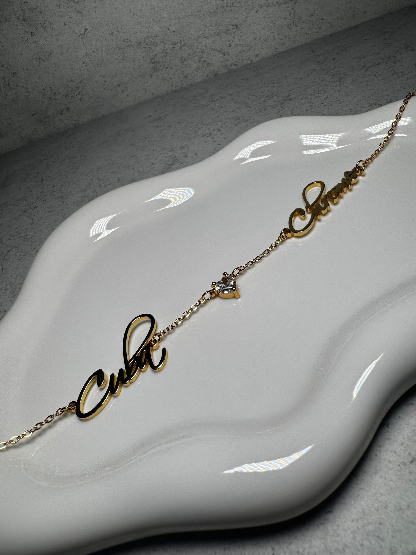 MIA NECKLACE