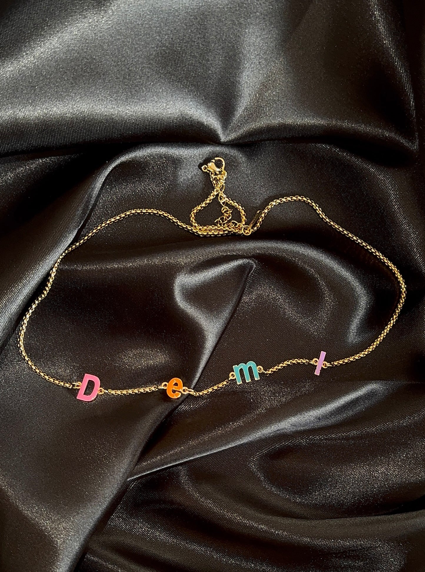 RIVAYAH NECKLACE