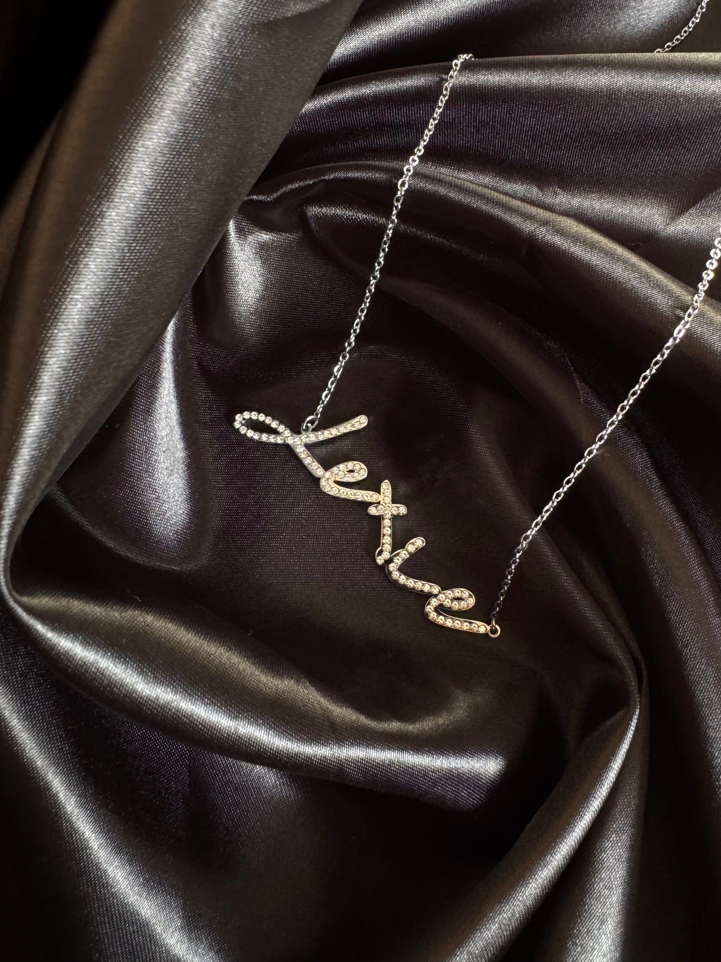 LEXIE NECKLACE